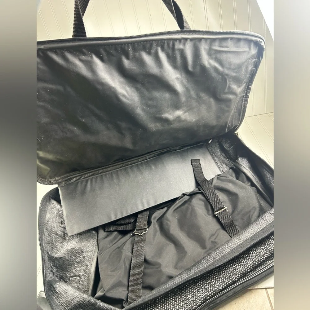 Jaguar Gray Tweeked Weekender Unisex Travel Duffle Bag w Key Chain